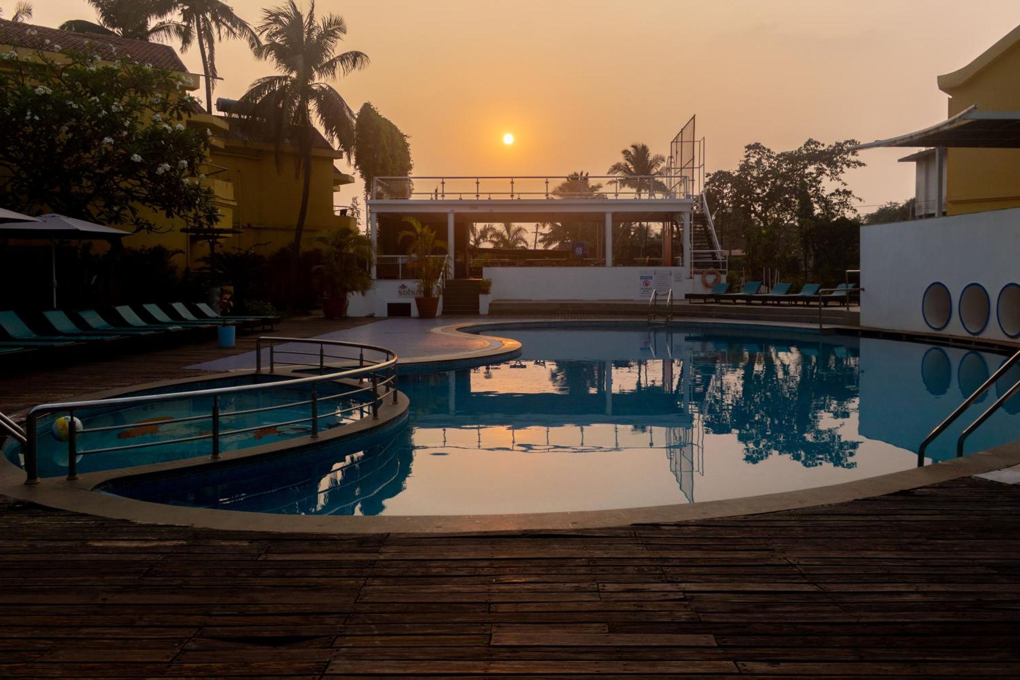 Whispering Palms सहारा Candolim