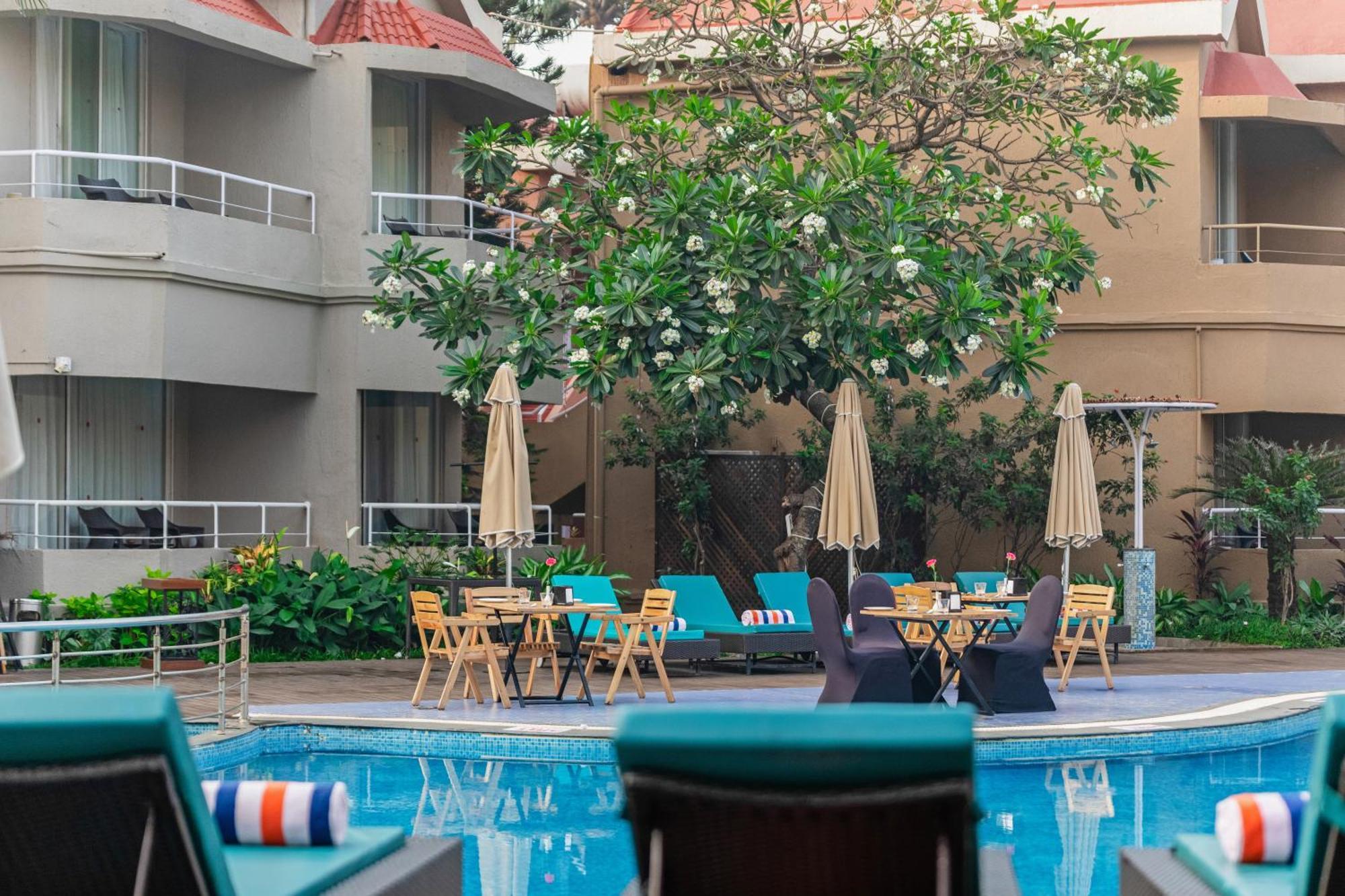 सहारा Whispering Palms 4*